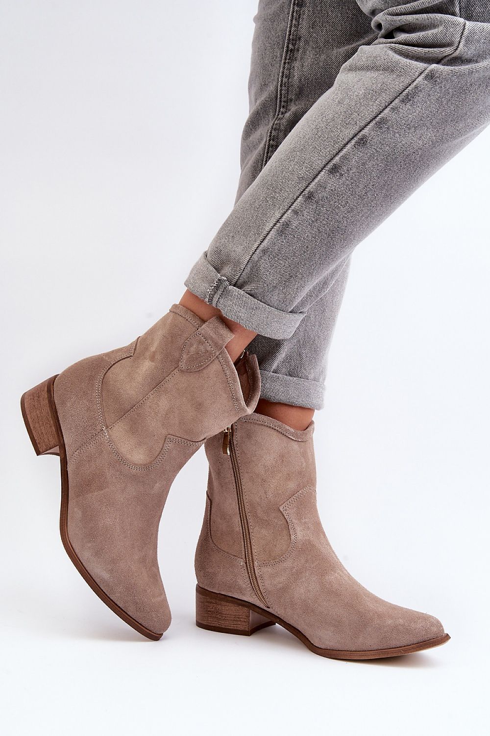  Heel boots model 191862 Step in style 