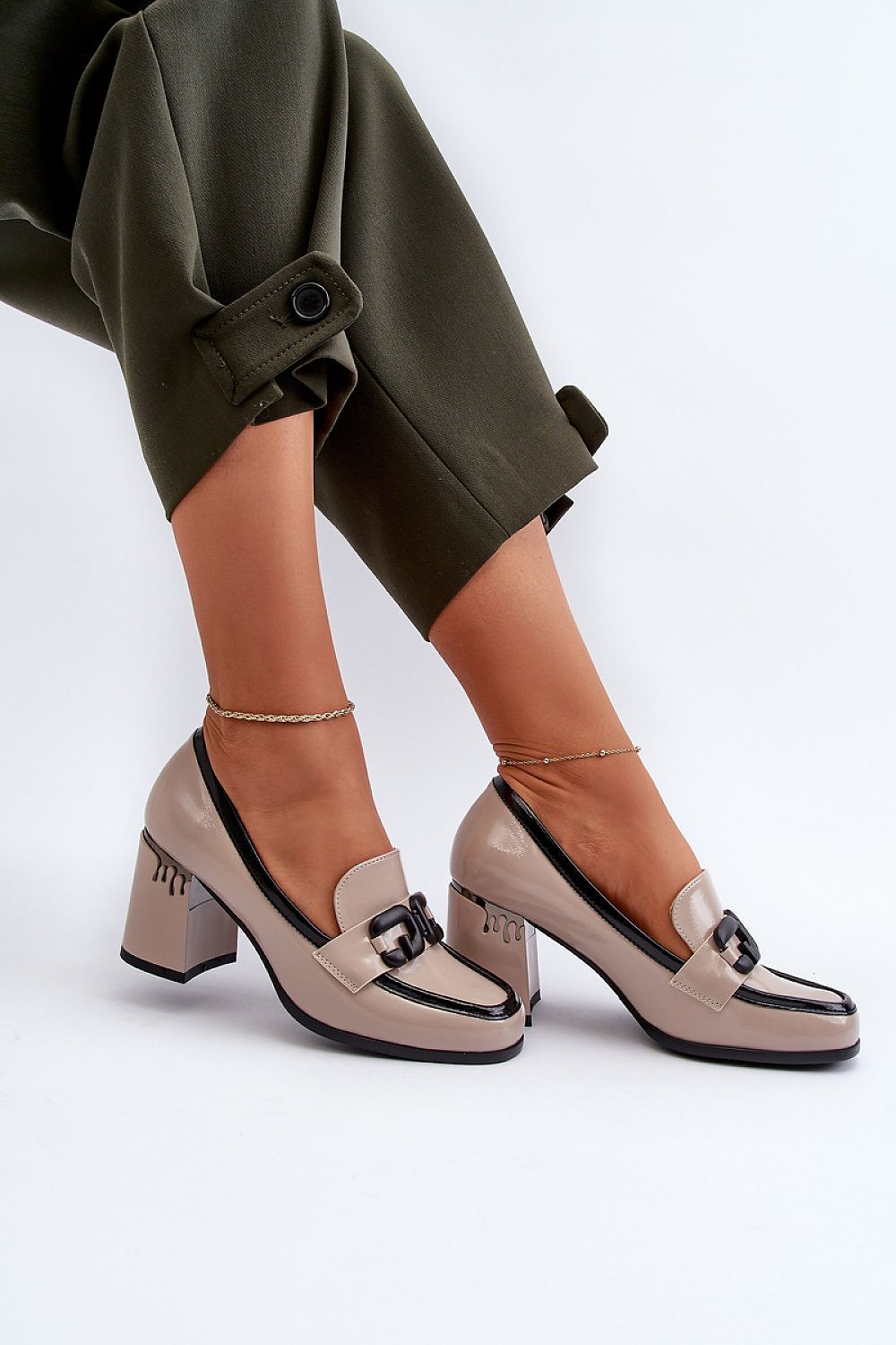  Heeled low shoes model 195397 Step in style 