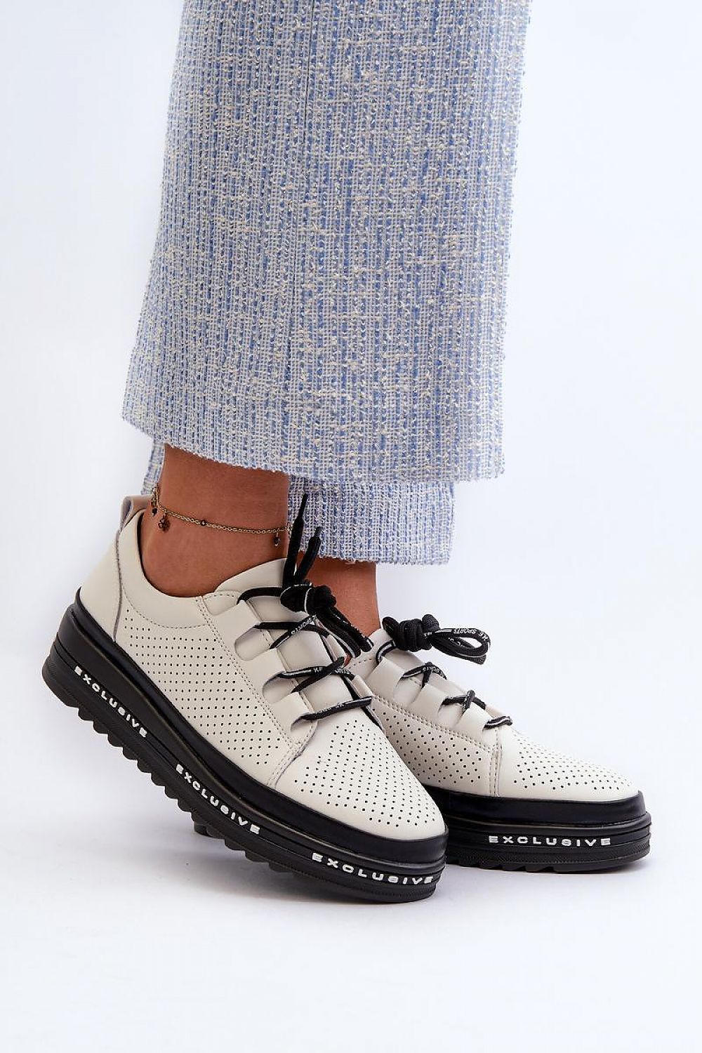  Half shoes model 198009 Step in style 