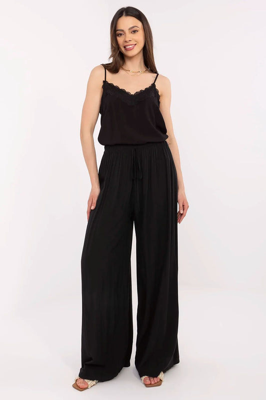  Women trousers model 212285 Italy Moda 